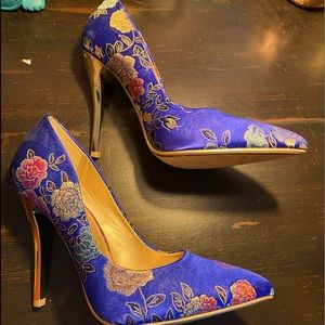Oriental-Style Heels